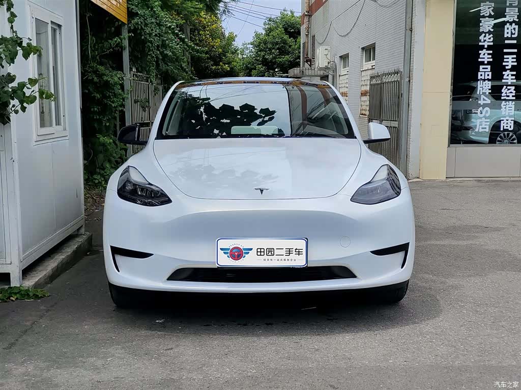 Tesla Model Y, 2024 2
