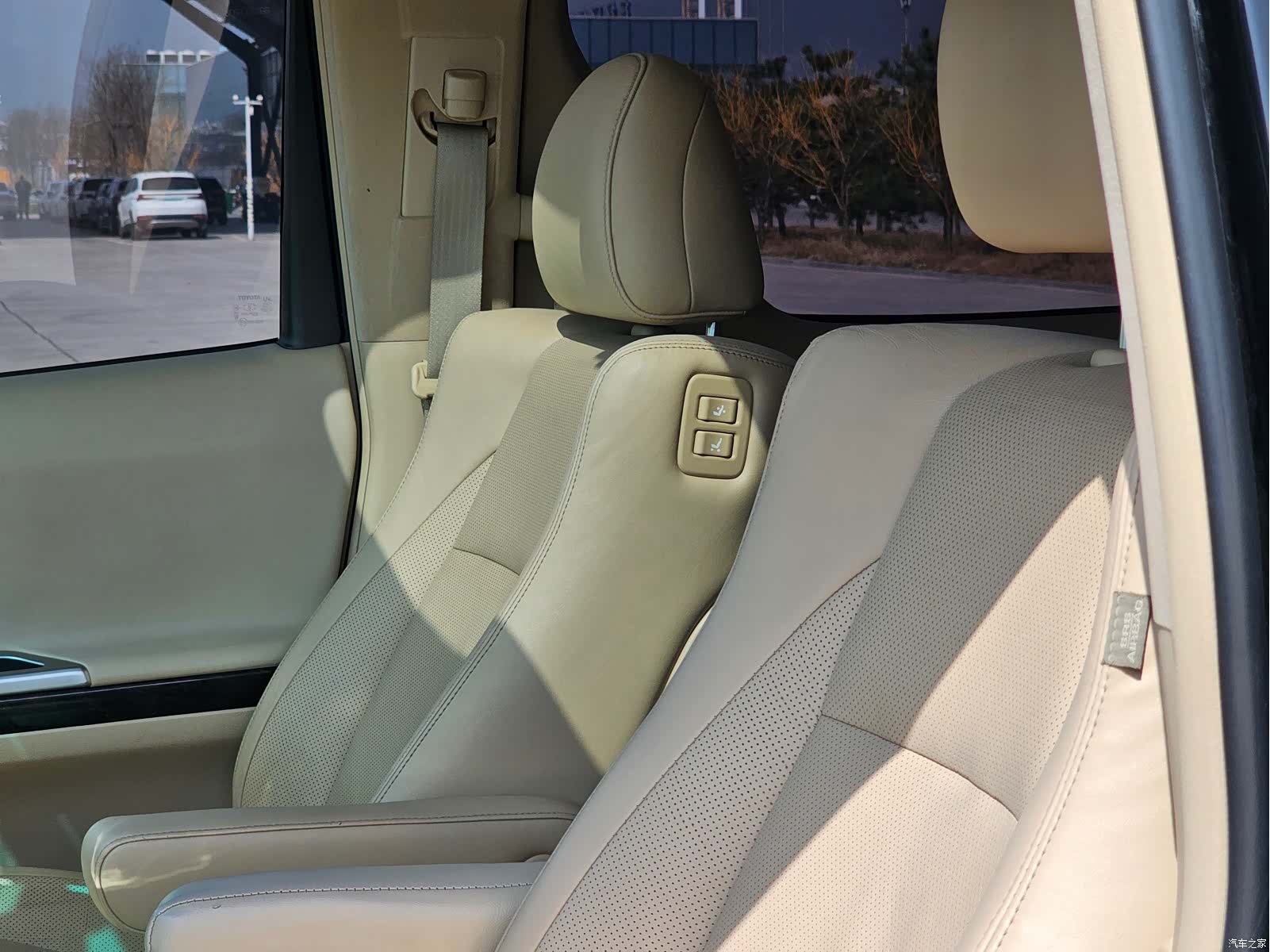 Toyota Alphard, 2012 13