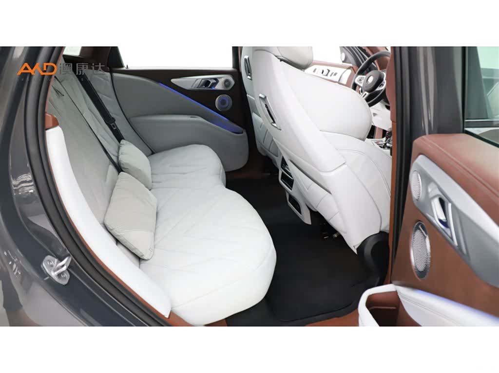 BMW XM, 2025 8
