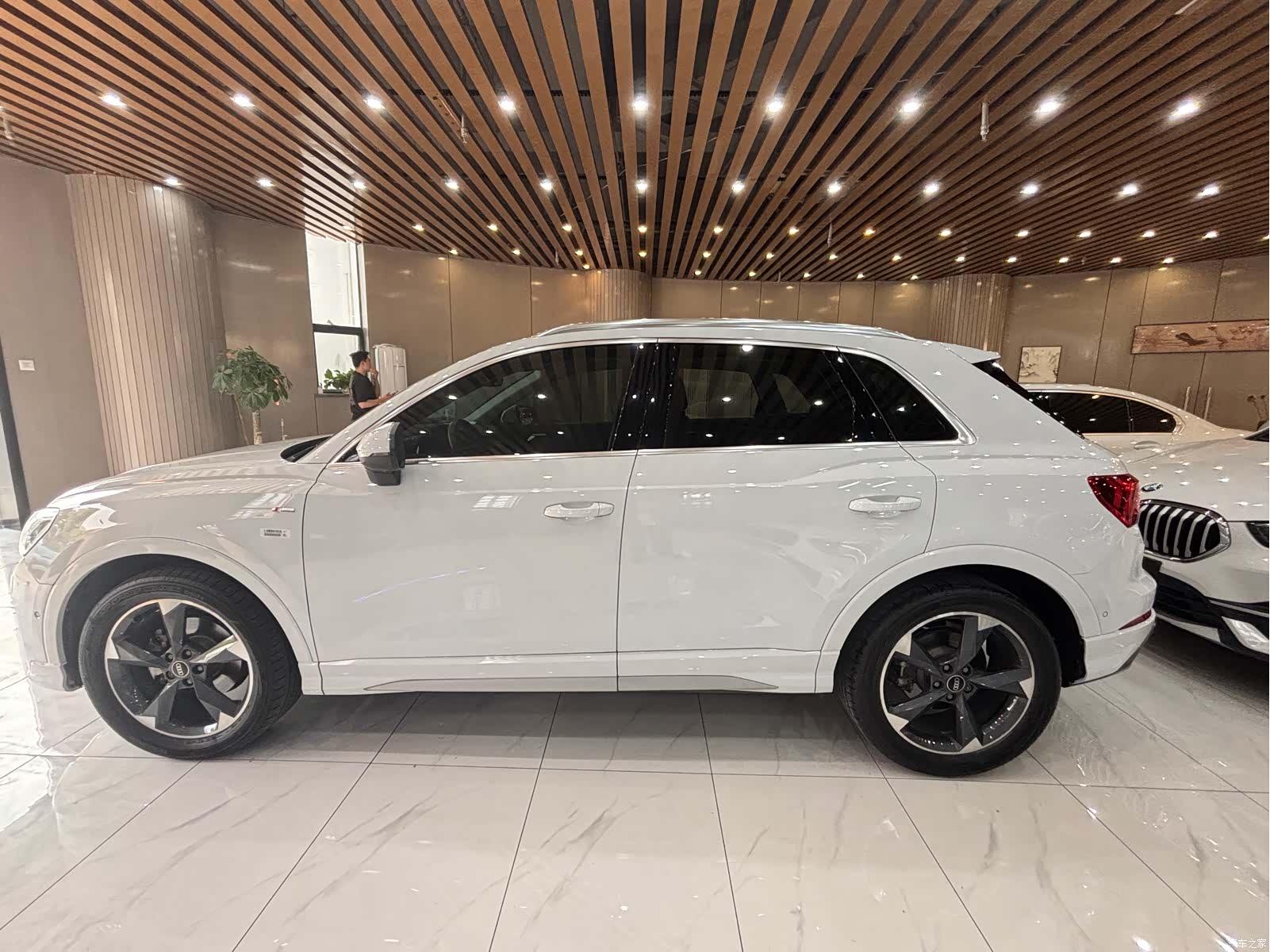 Audi Q3, 2022 4