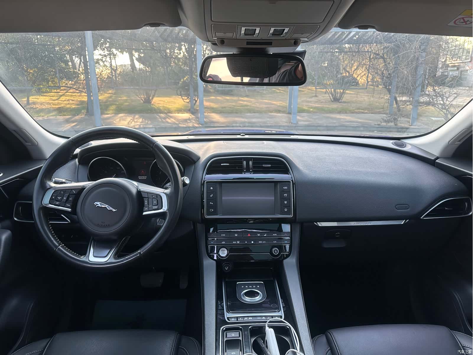 Jaguar F-PACE, 2018 9