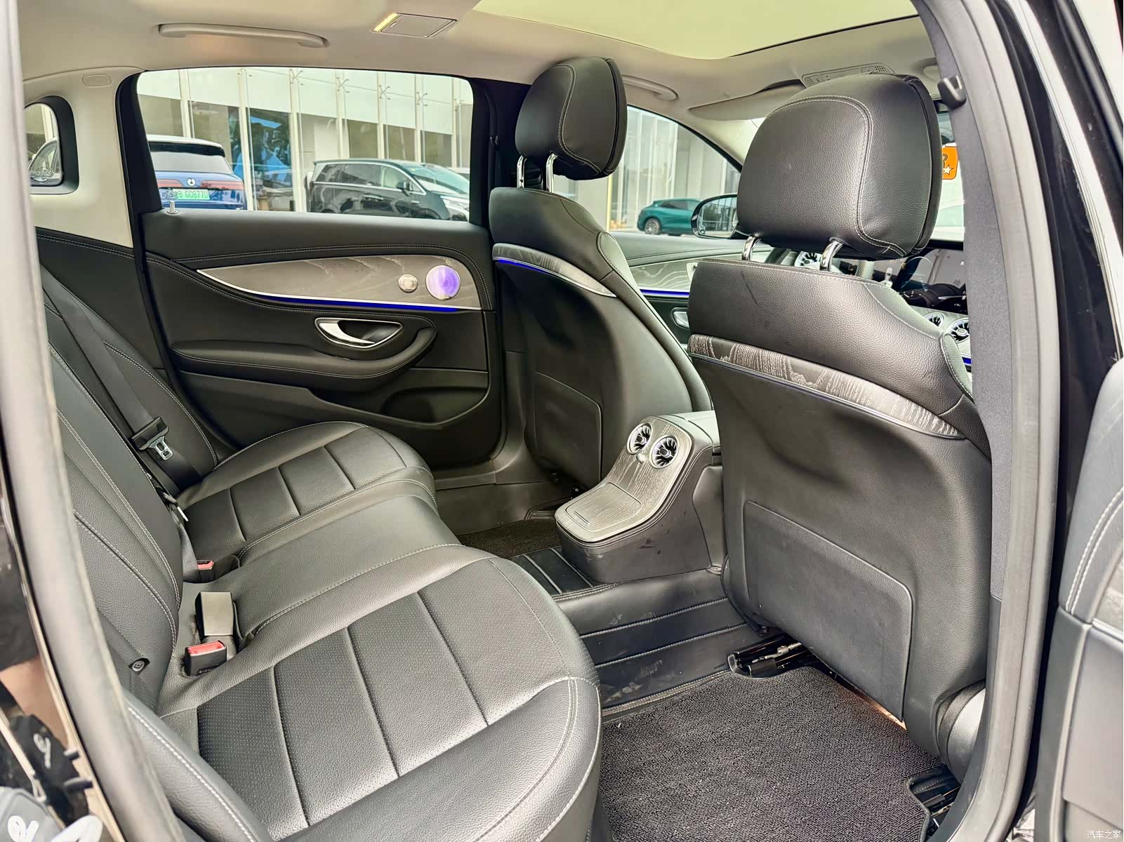 Mercedes-Benz E-Class, 2022 15