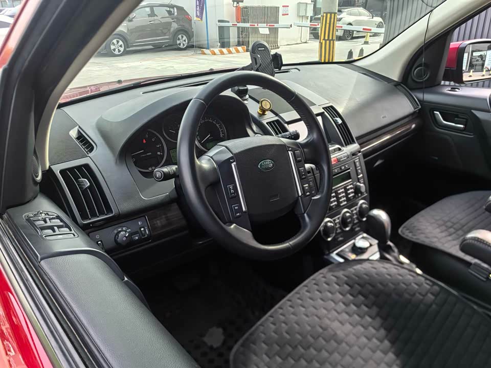 Land Rover Freelander 2