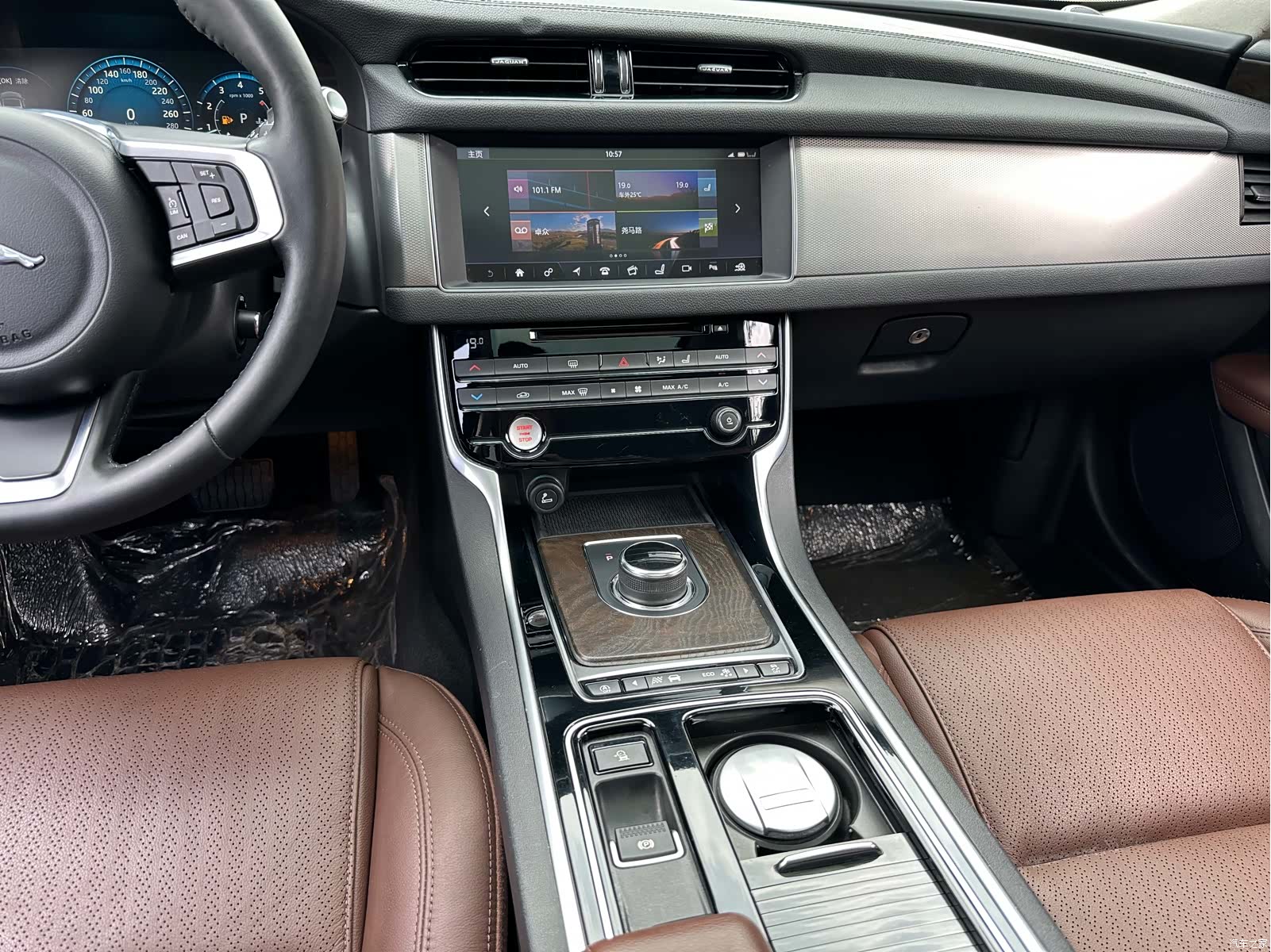 Land Rover XFL, 2018 29