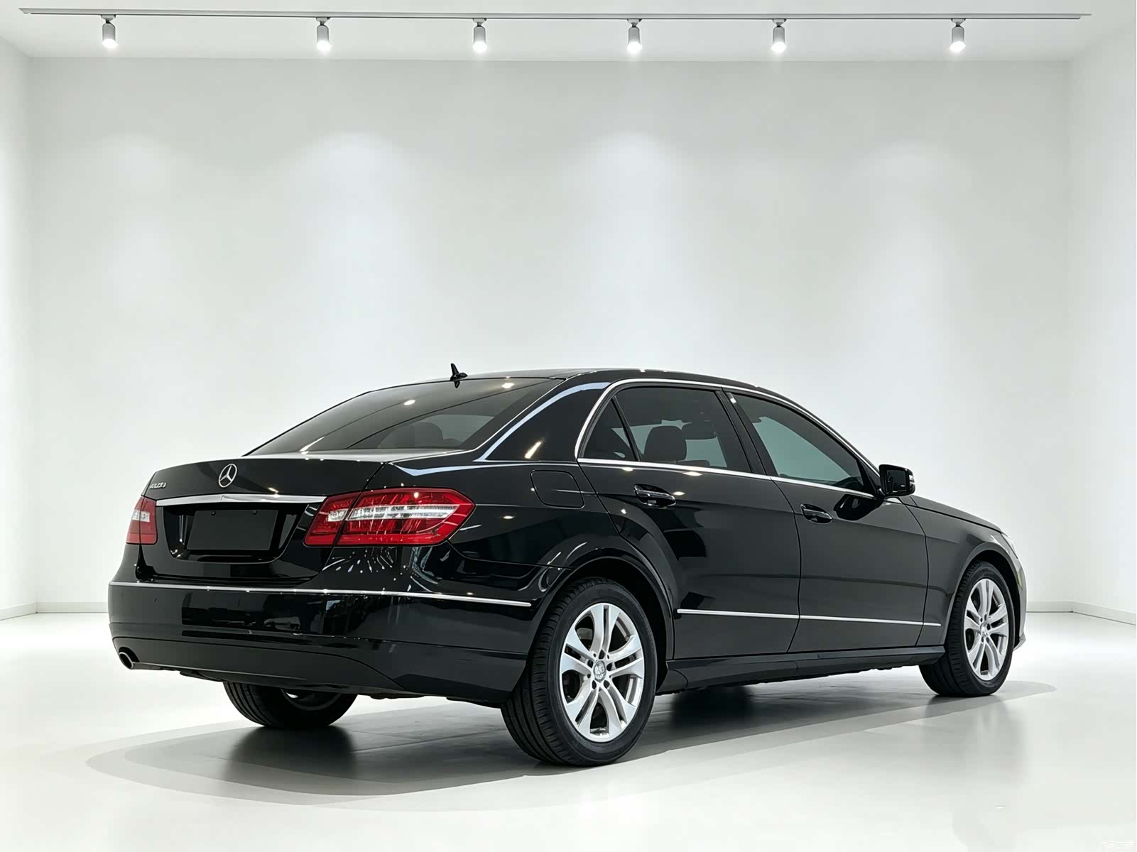 Mercedes-Benz E-Class, 2012 все фото