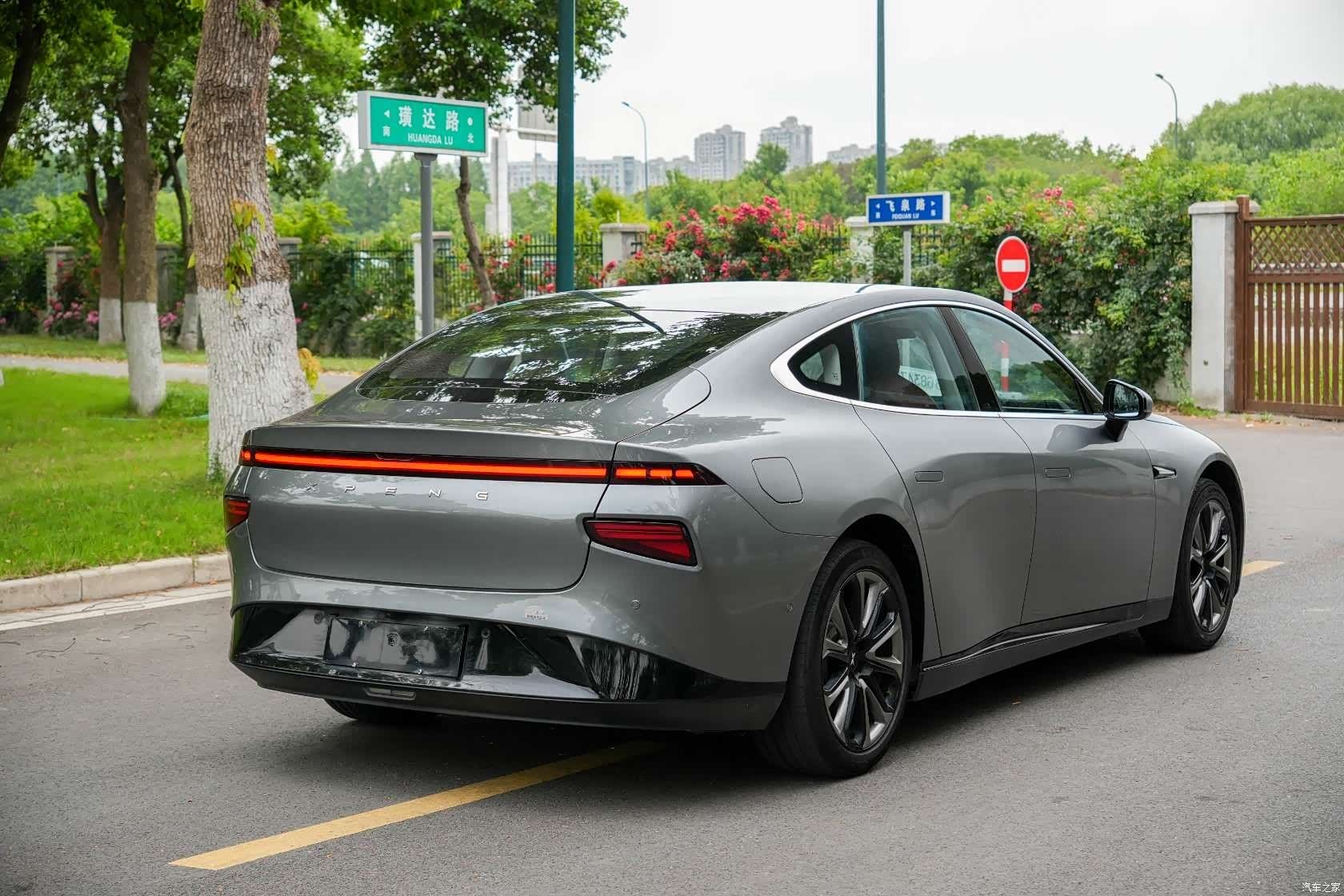 Xpeng P7, 2020 6