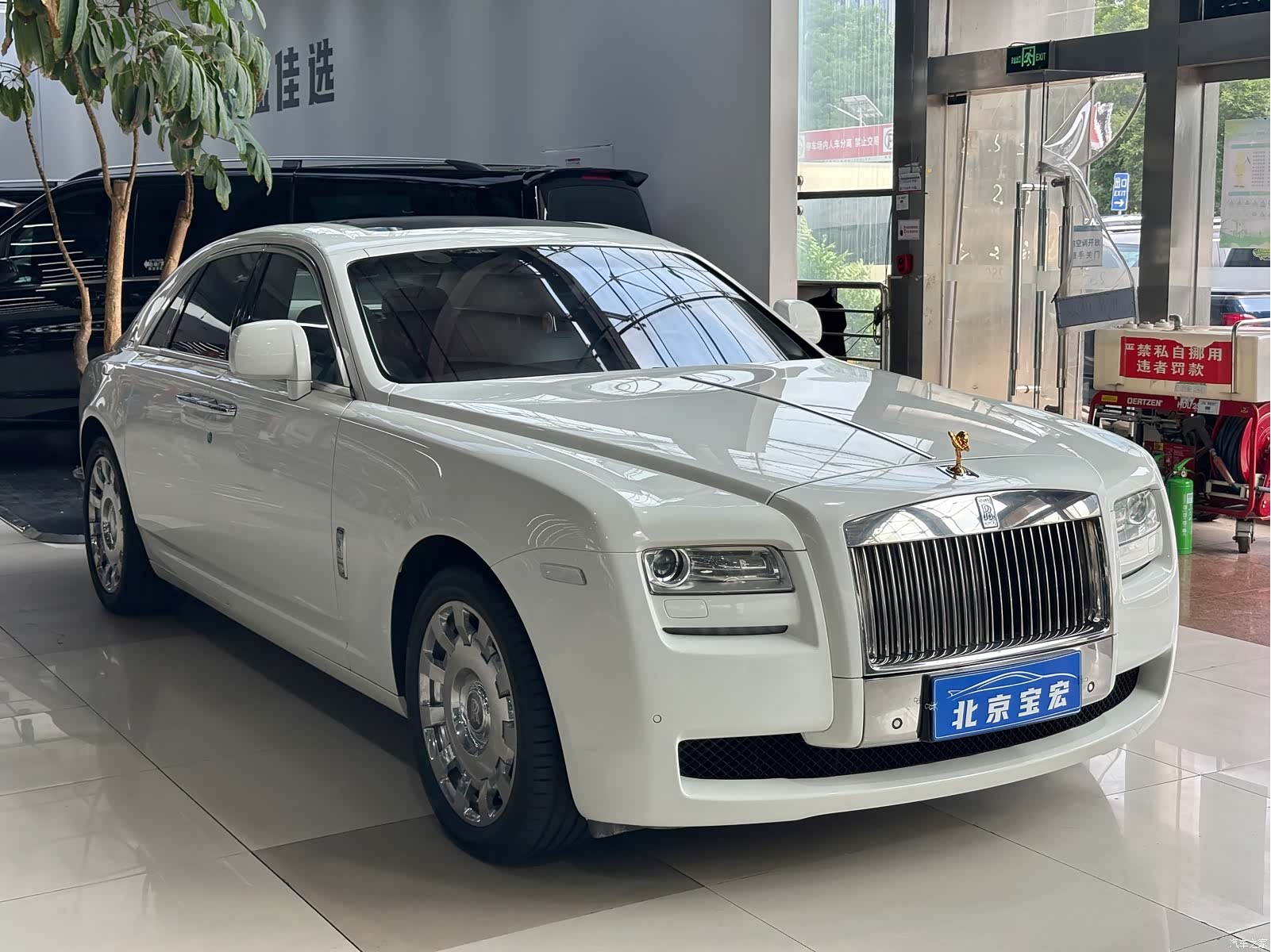 Rolls-Royce Ghost, 2011 3