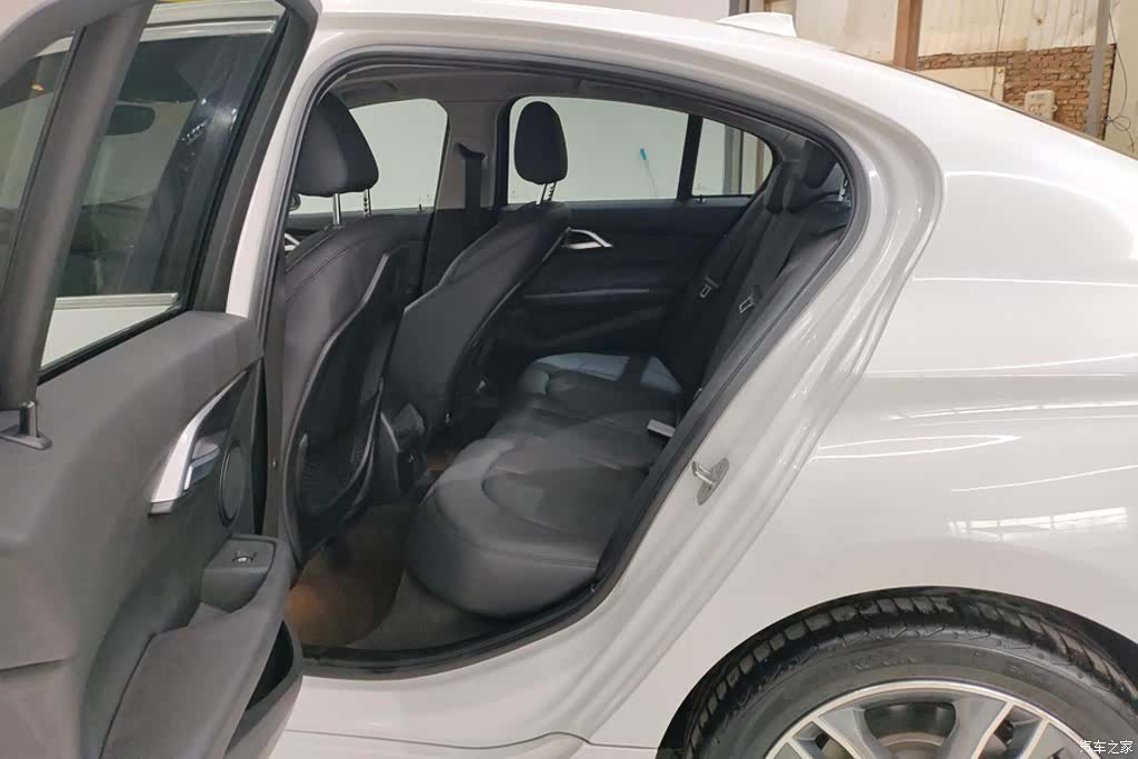 BMW 1 Series, 2018 11