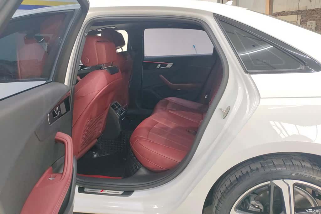 Audi A4L, 2024 11