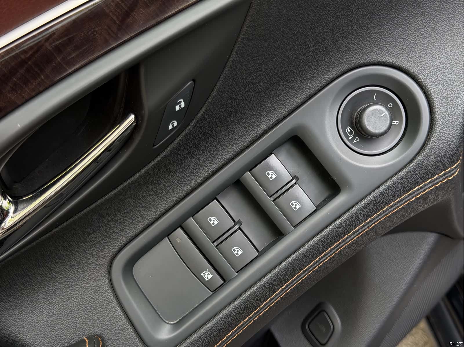 Buick LaCrosse, 2015 12