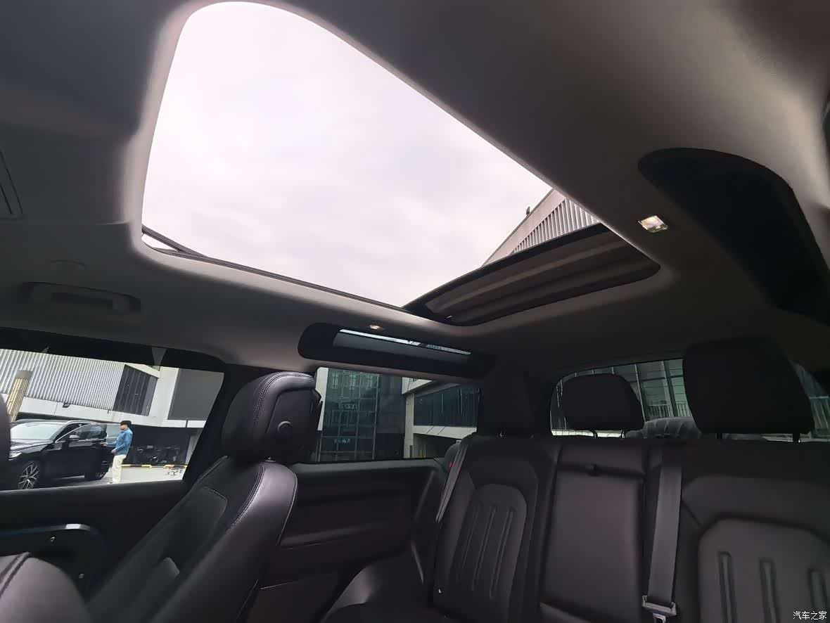 Land Rover Defender, 2022 7