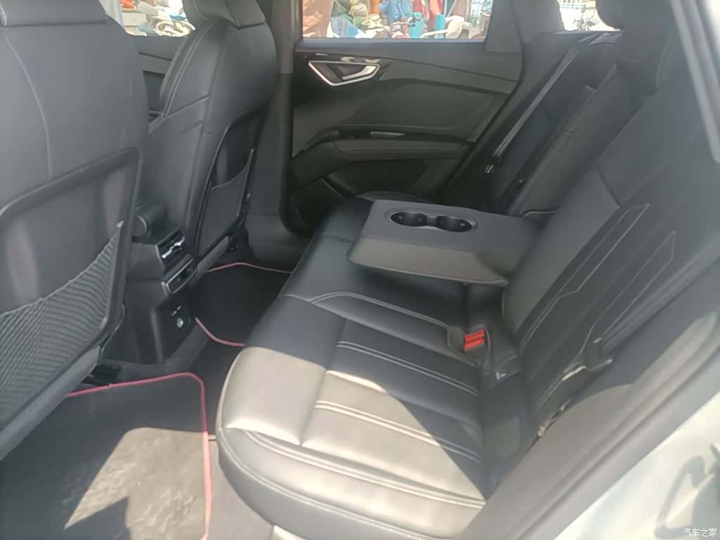 Audi Q4 e-tron, 2024 17