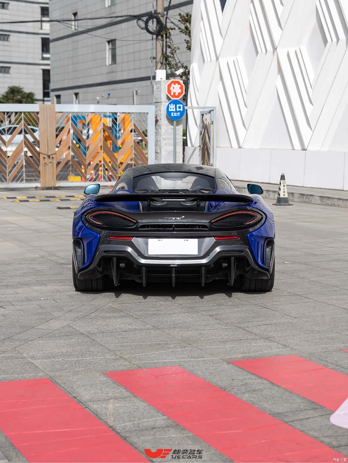 McLaren 600LT, 2021 все фото