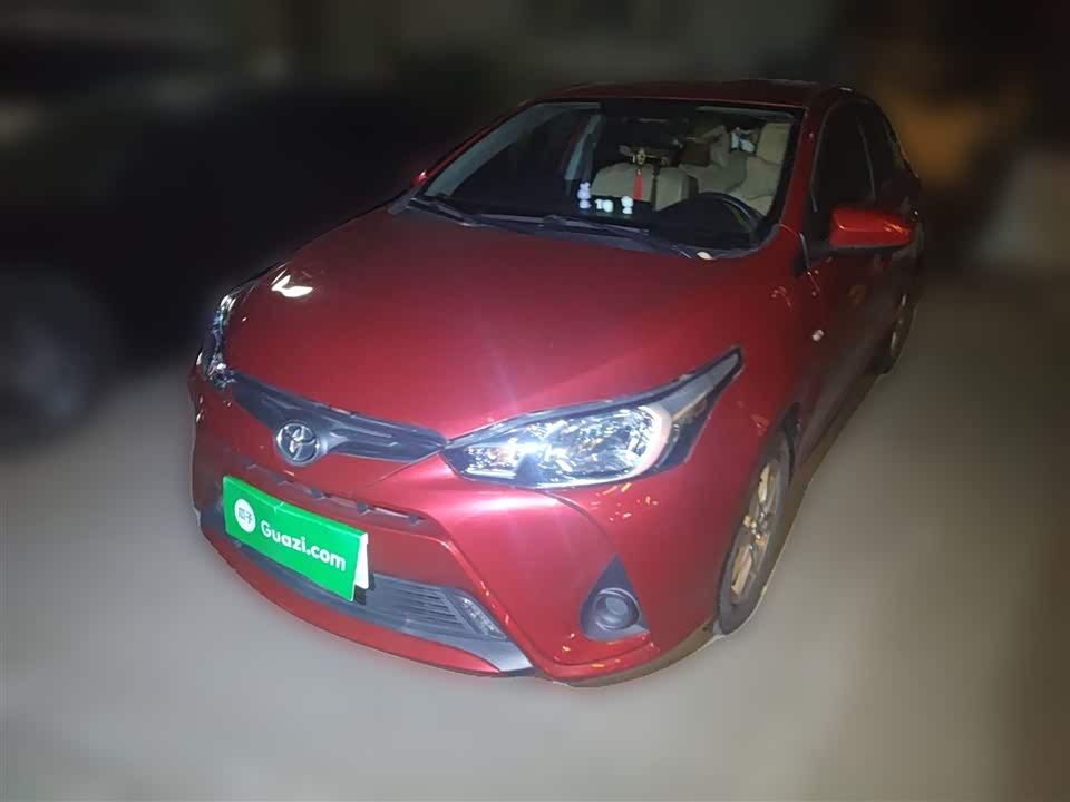Toyota YARiS L to enjoy