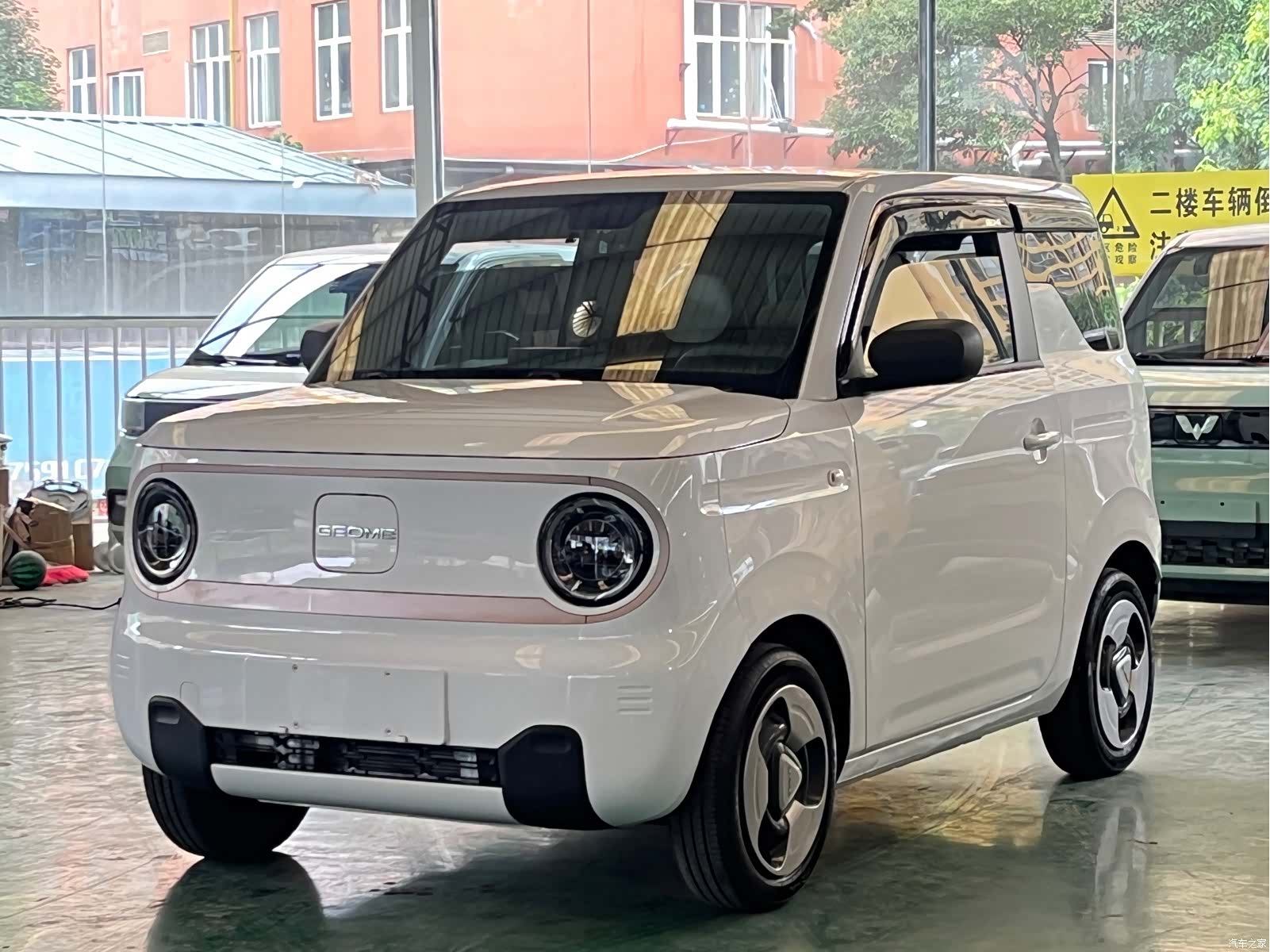 Geely Panda, 2023 1