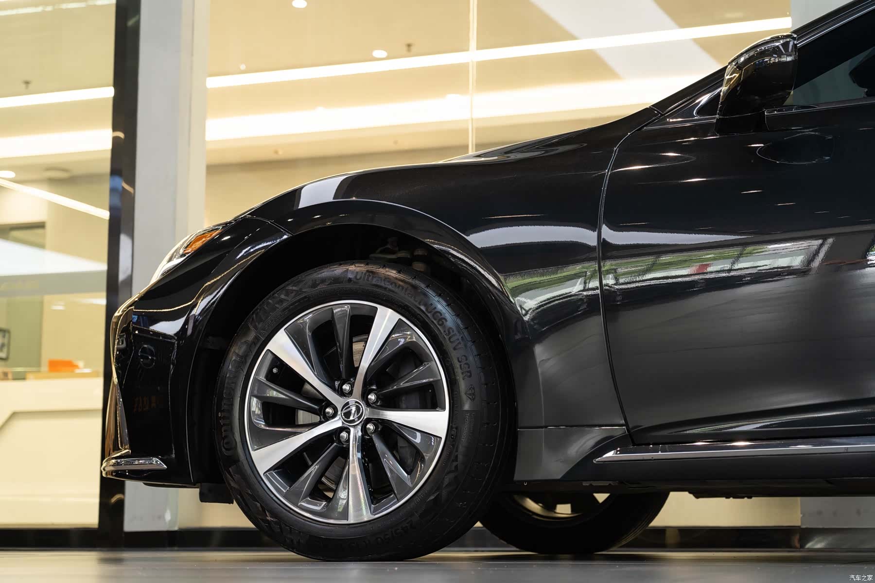 Lexus LS, 2021 8