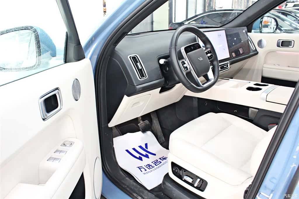 Li Auto L8, 2023 4
