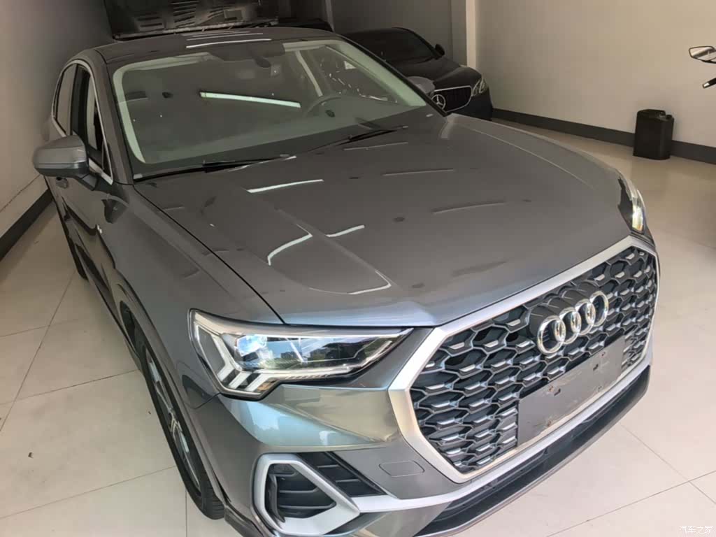 Audi Q3, 2021 4