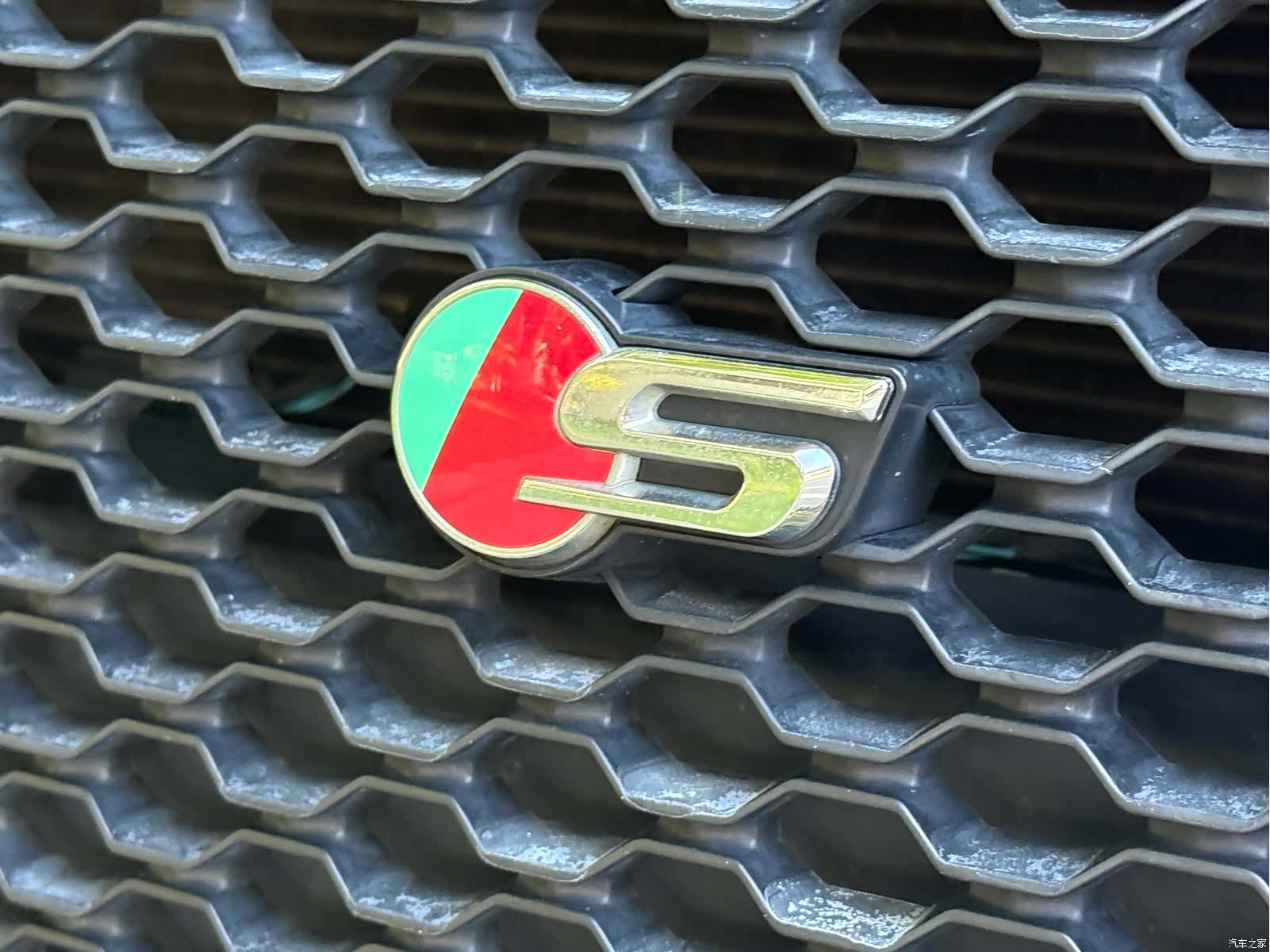 Jaguar XF, 2019 13