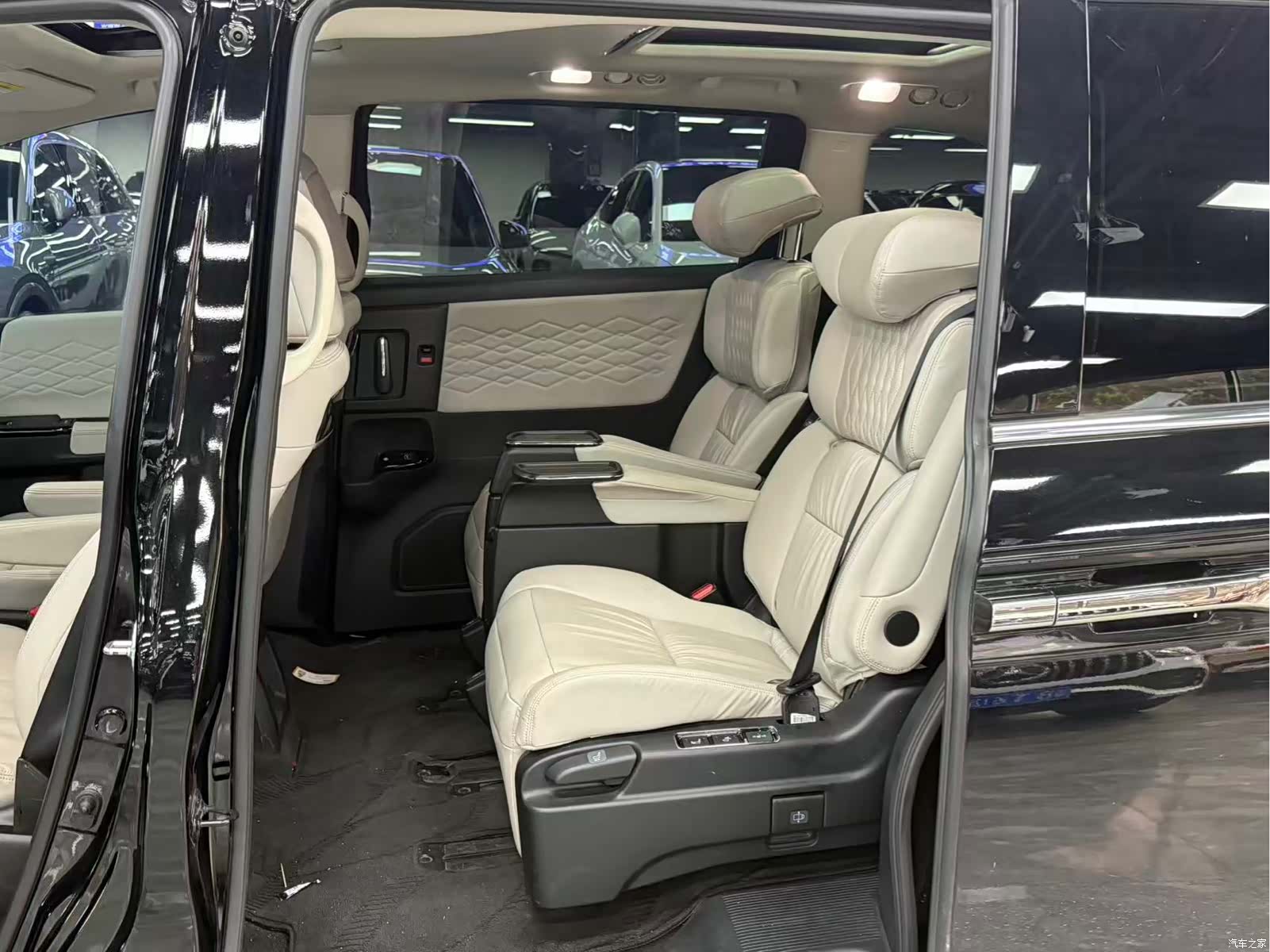 Honda Elysion, 2024 все фото