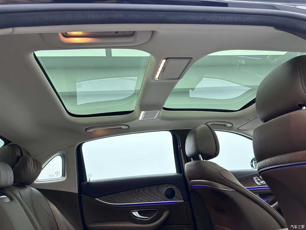 Mercedes-Benz E-Class, 2022 22