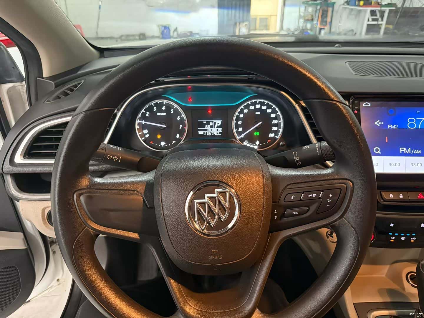 Buick V, 2018 9