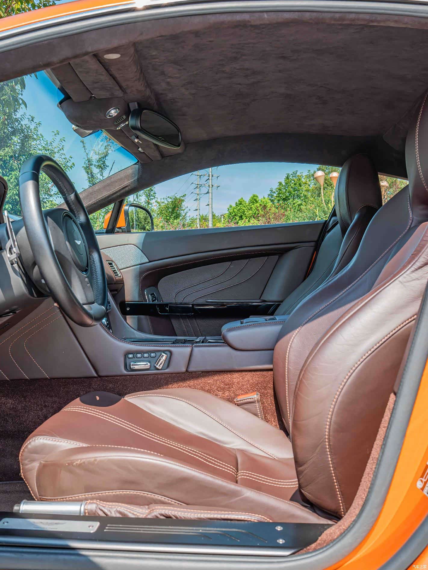 Aston Martin Vantage, 2014 11