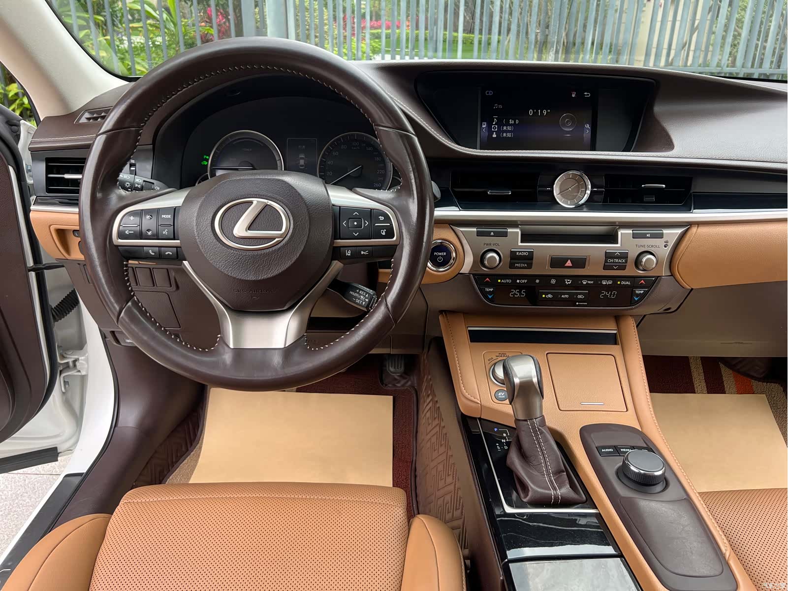 Lexus ES, 2018 12