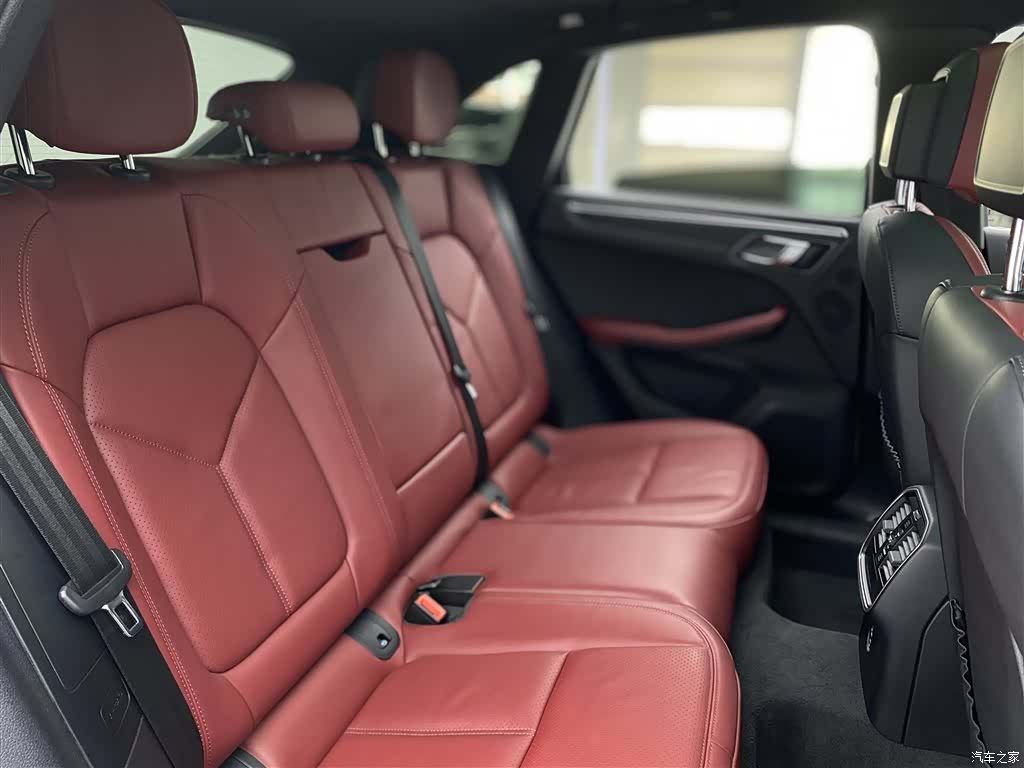 Porsche Macan, 2023 10