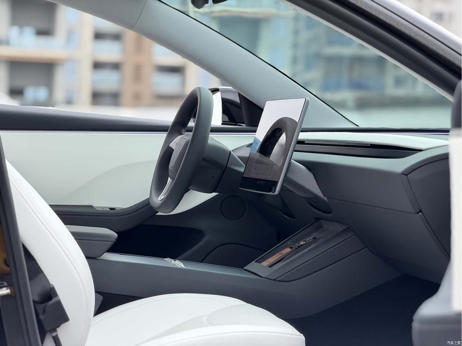 Tesla Model 3, 2024 15