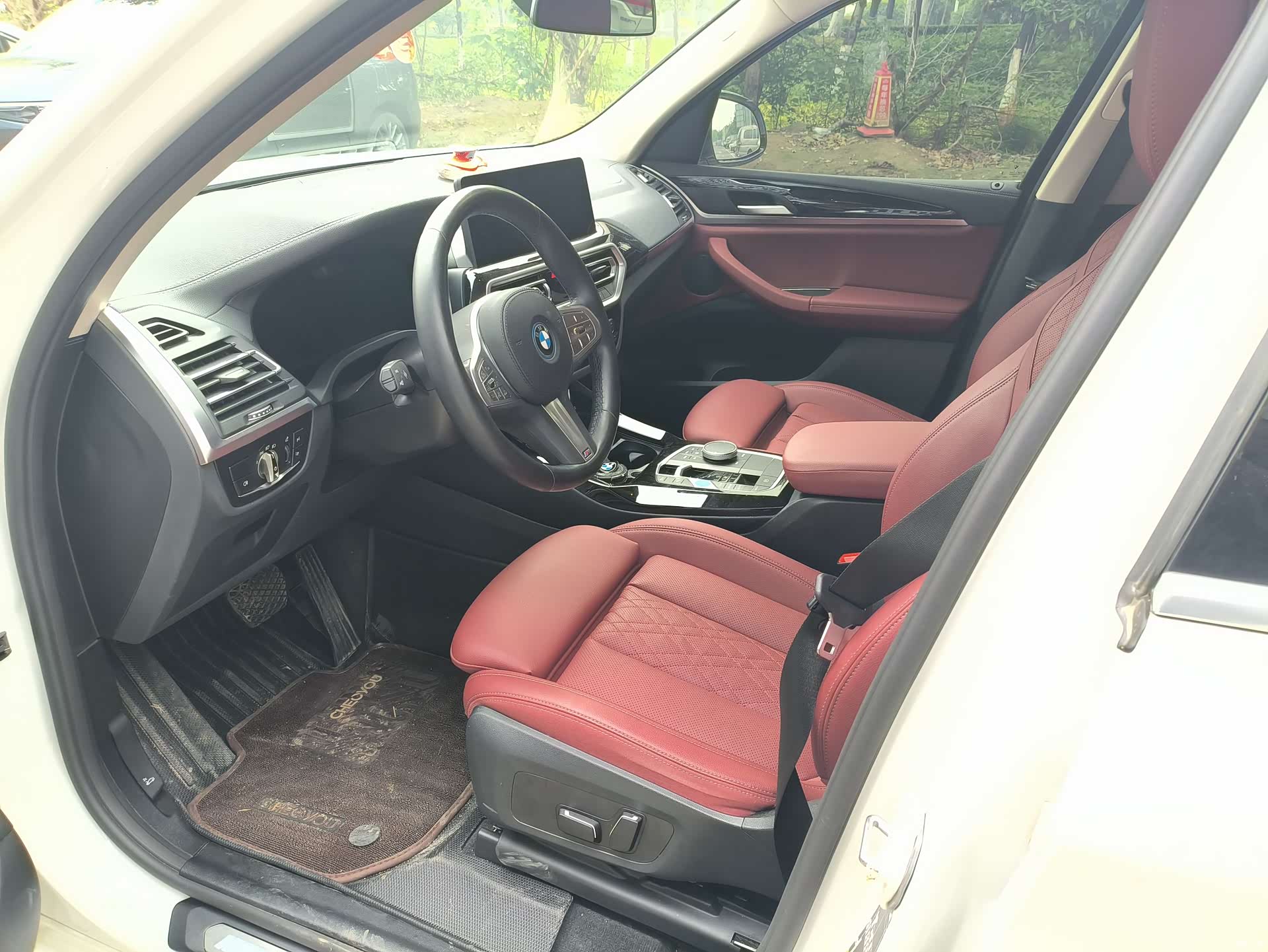 BMW iX3, 2024 6