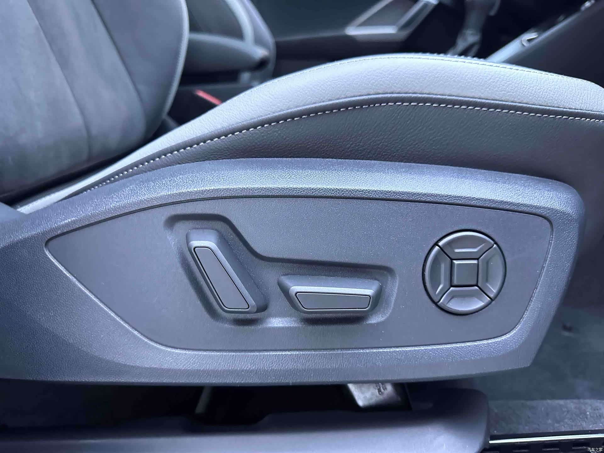 Audi Q3, 2022 18