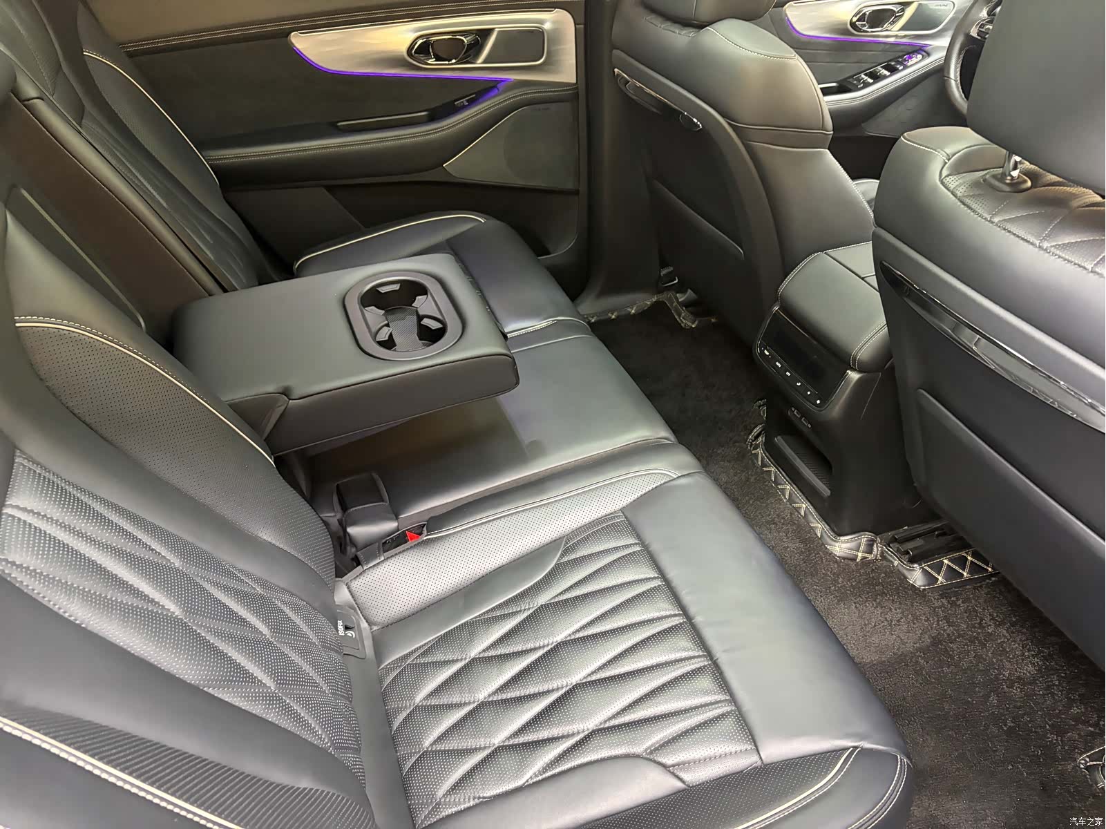 Trumpchi GS8, 2022 25
