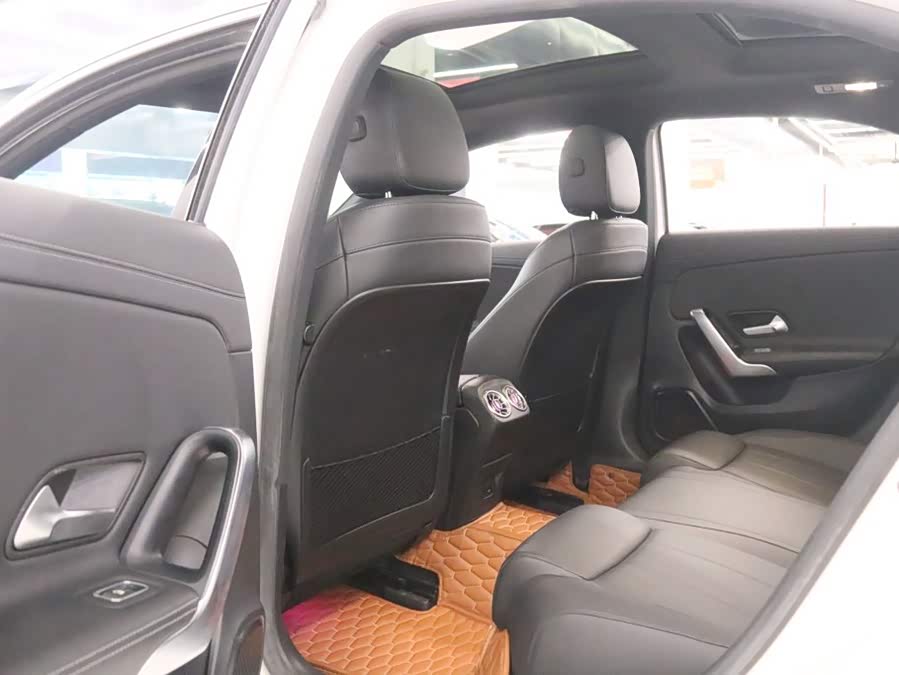 Mercedes-Benz A-Class 2021, фото 15
