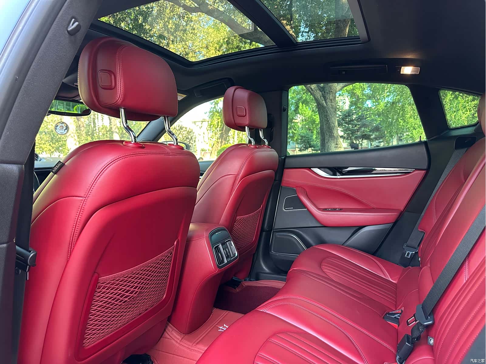Maserati Levante, 2017 18