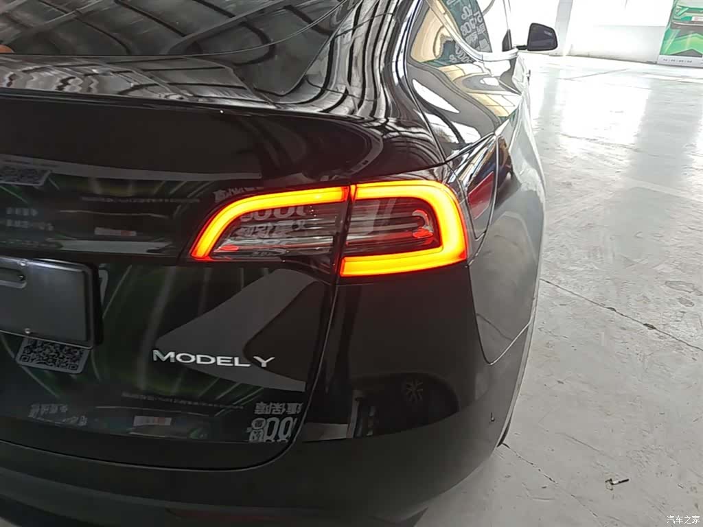 Tesla Model Y, 2023 8