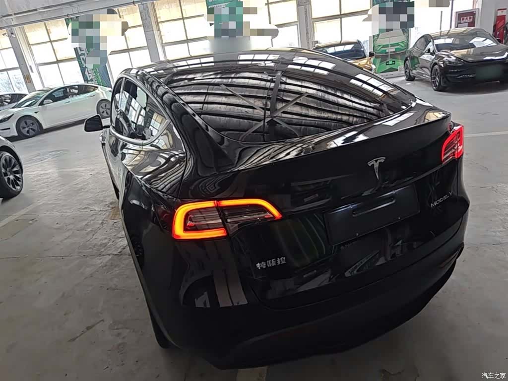 Tesla Model Y, 2023 все фото