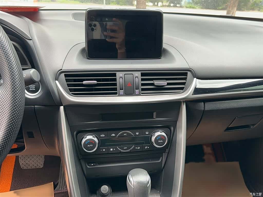 Mazda CX-4, 2019 11