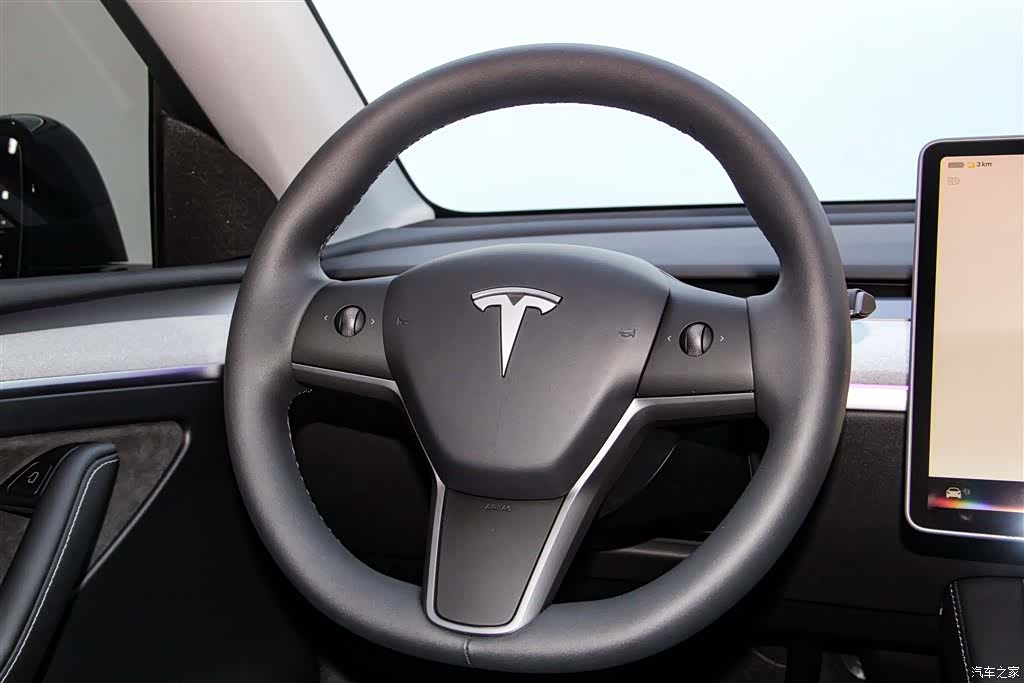 Tesla Model Y, 2024 25