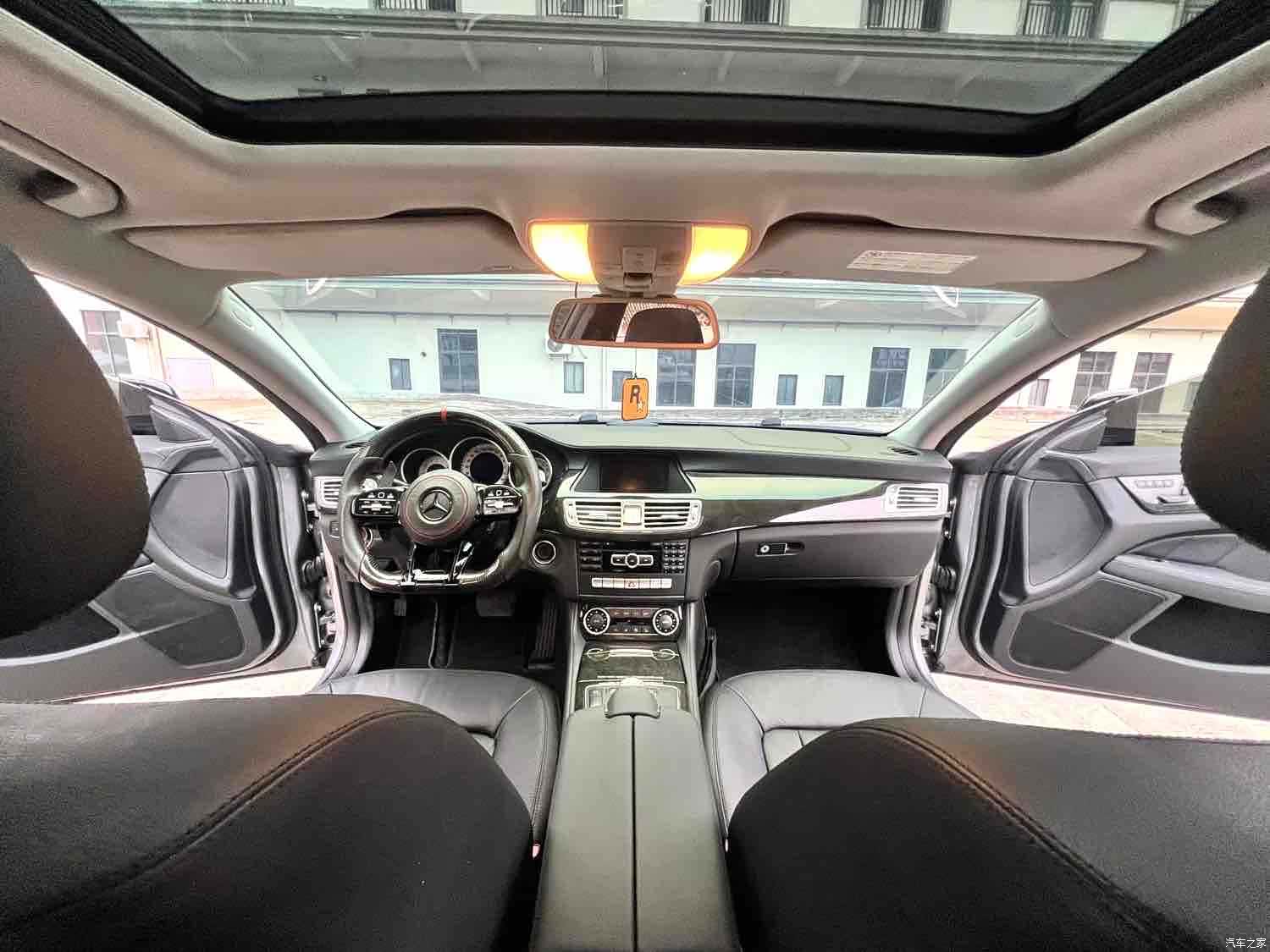 Mercedes-Benz CLS, 2011 4