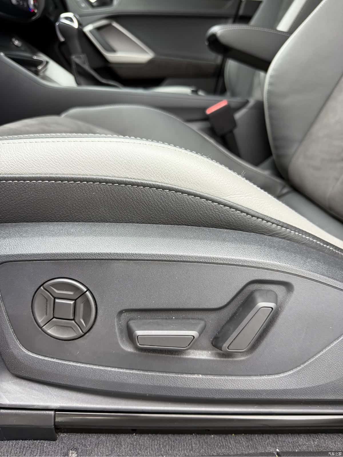 Audi Q3, 2022 14