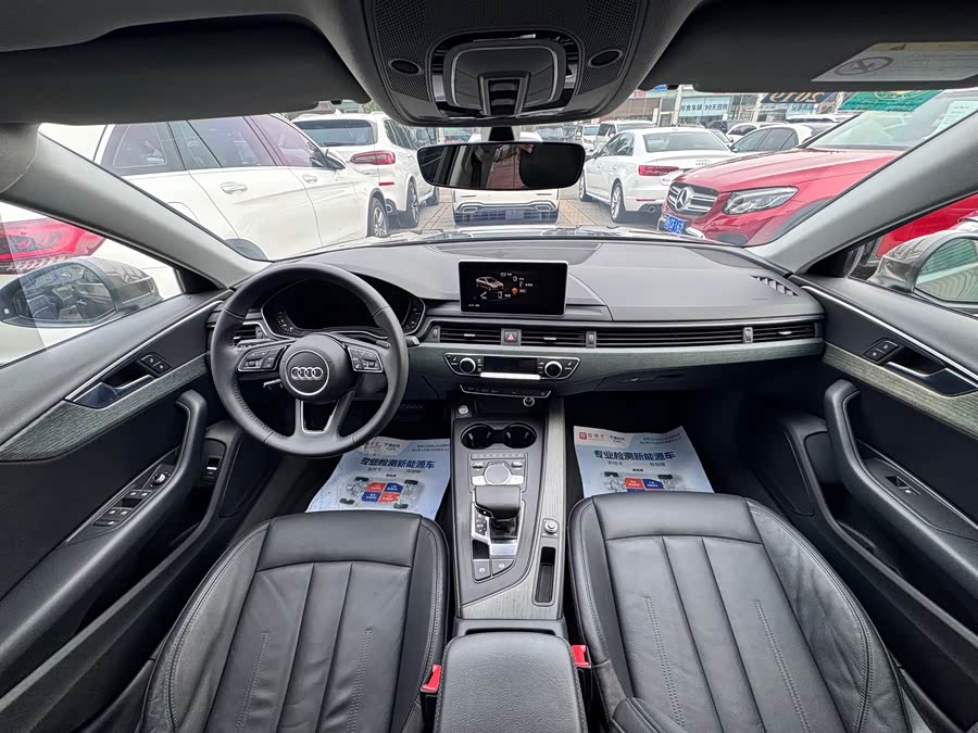 Audi A4L 2017, фото 9