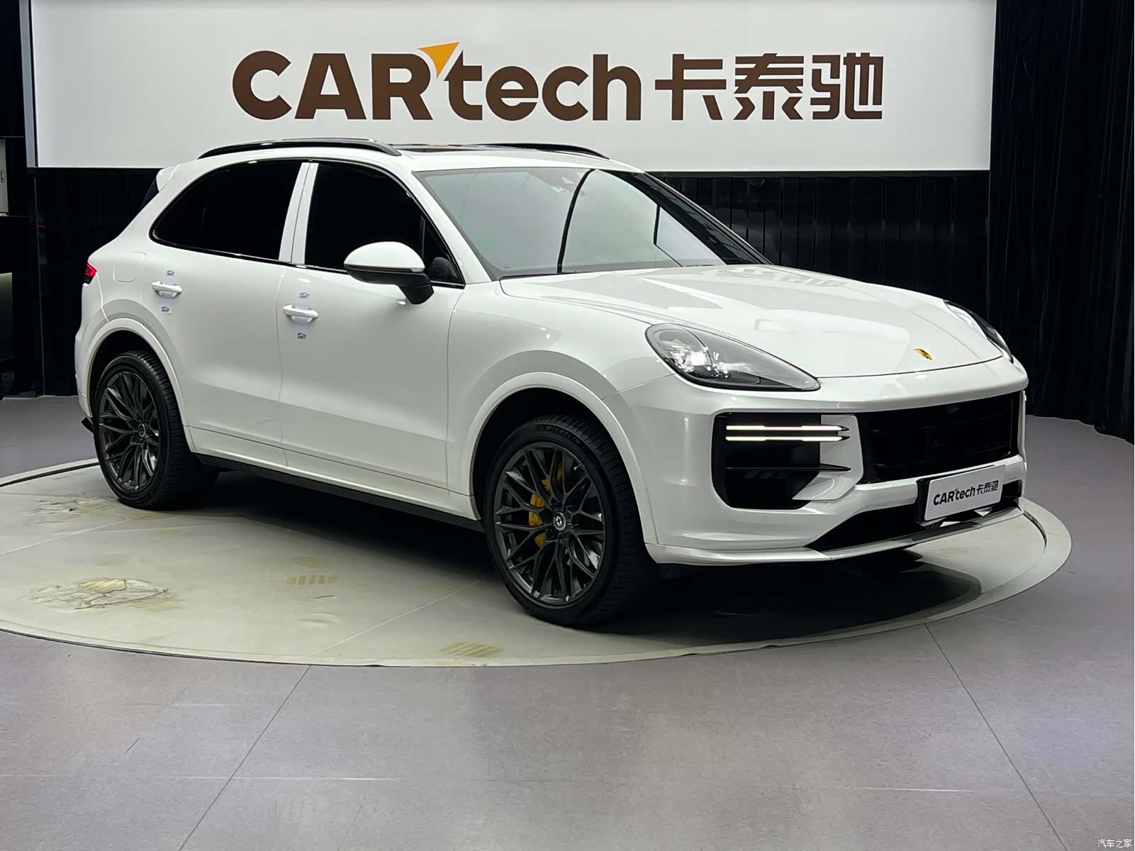 Porsche Cayenne, 2020 все фото