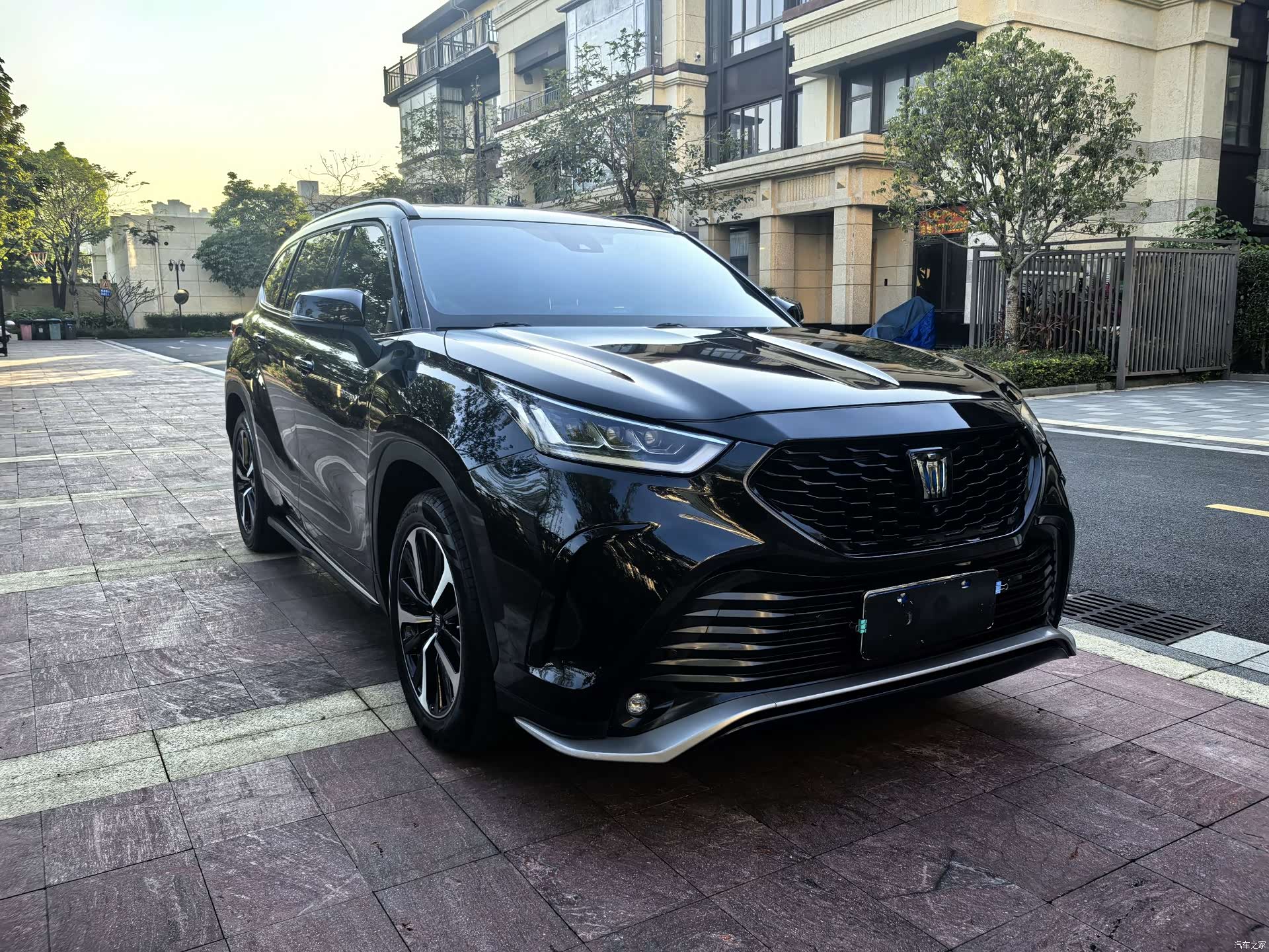 Toyota Crown, 2022 3