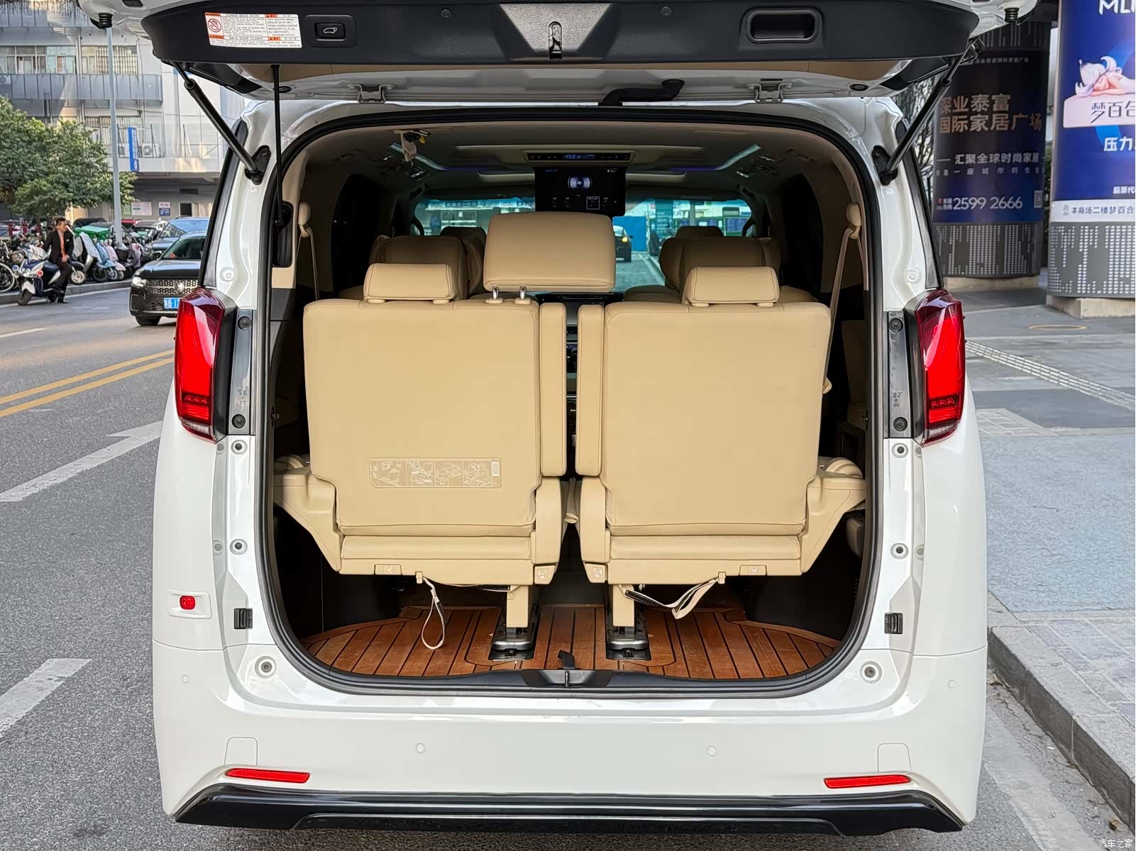 Toyota Alphard, 2018 20