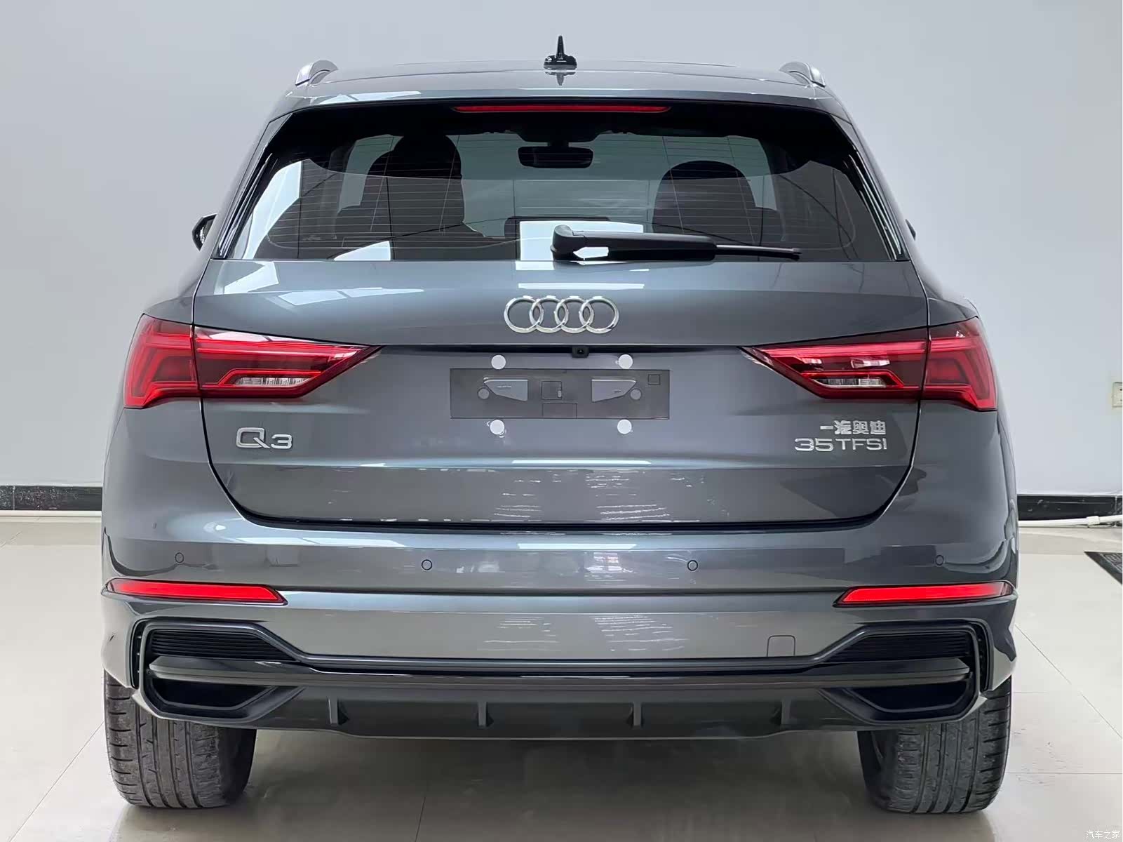 Audi Q3, 2022 все фото