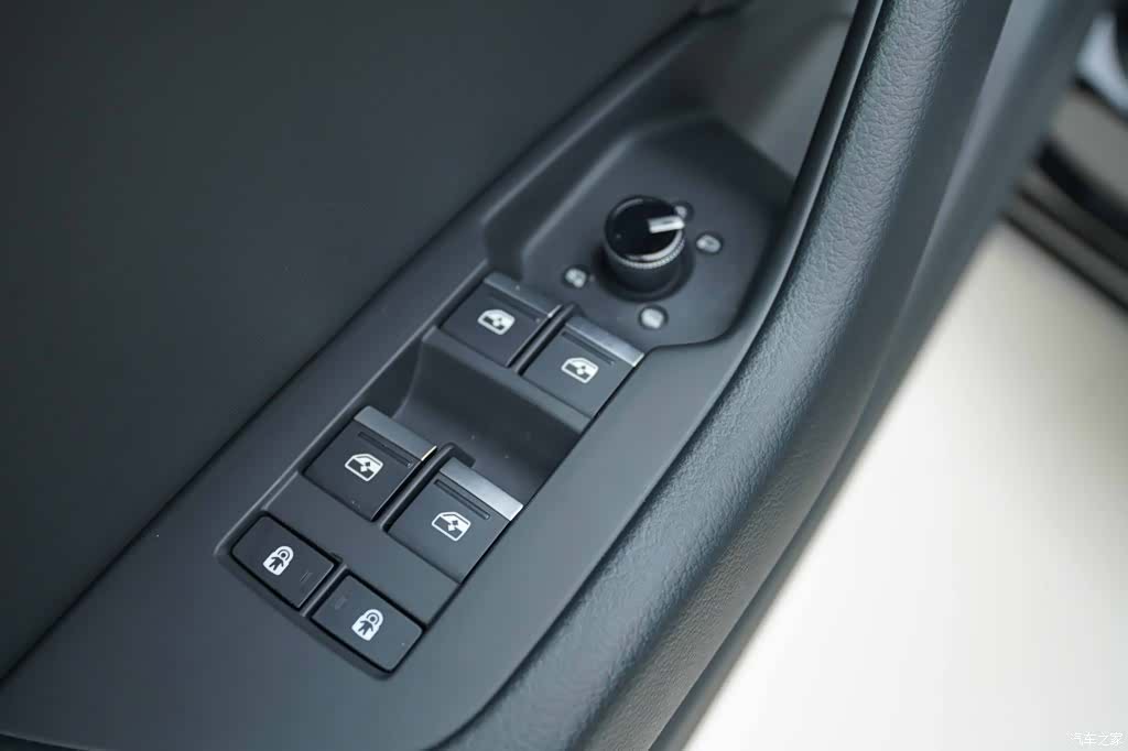 Audi A6L, 2021 11