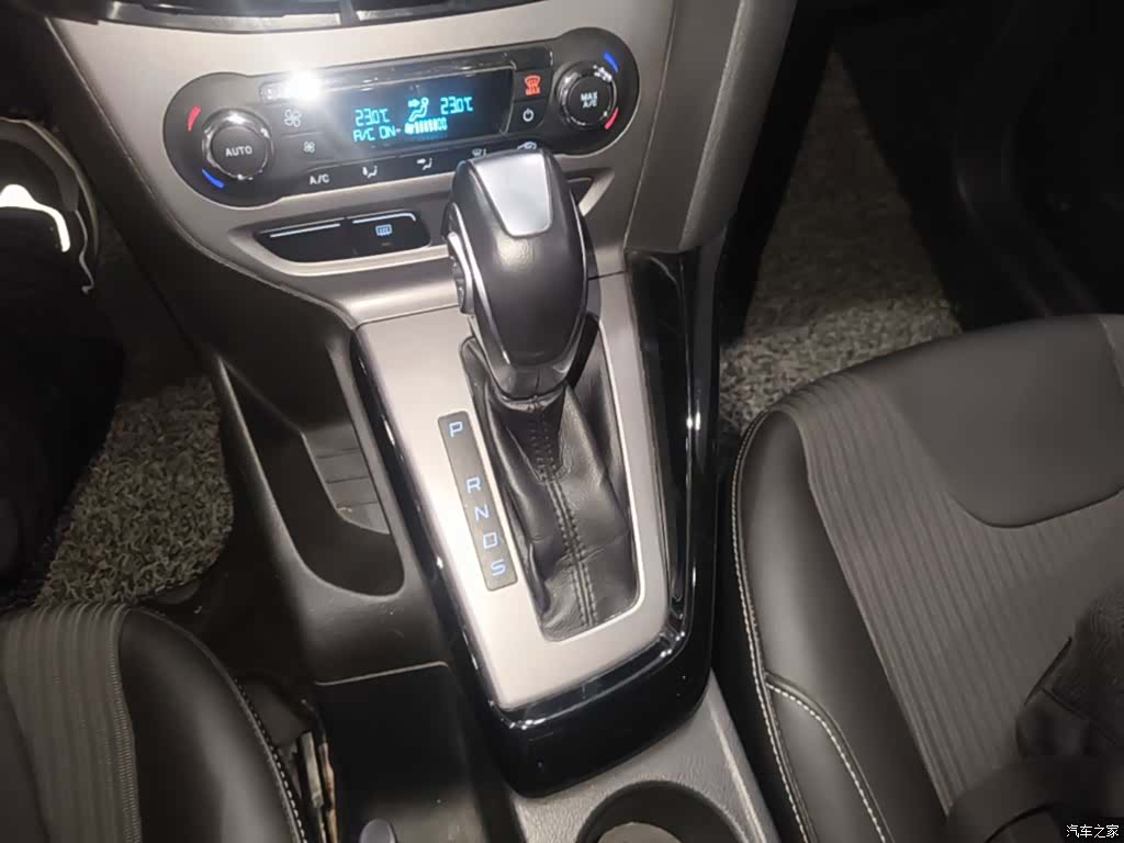 Ford Focus, 2014 14
