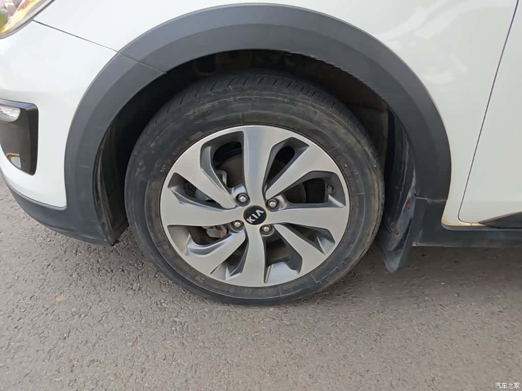Kia KX, 2019 23