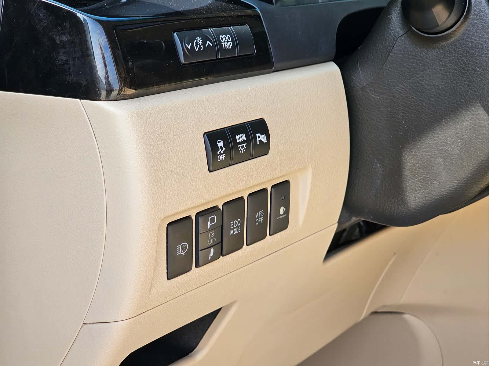 Toyota Alphard, 2012 9